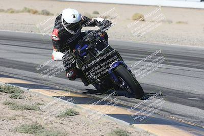 media/Oct-30-2025-Racers Edge (Thu) [[dabbdaf680]]/3-B Group/Session 3 (Turn 15 Inside)/